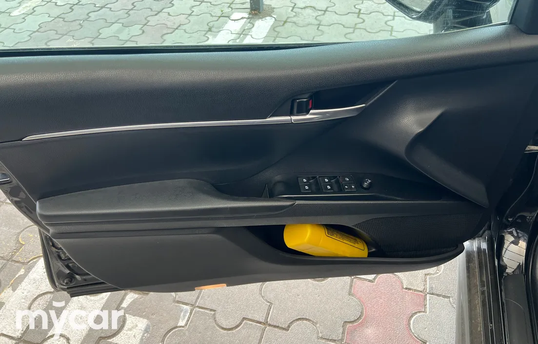 Toyota Camry 2019