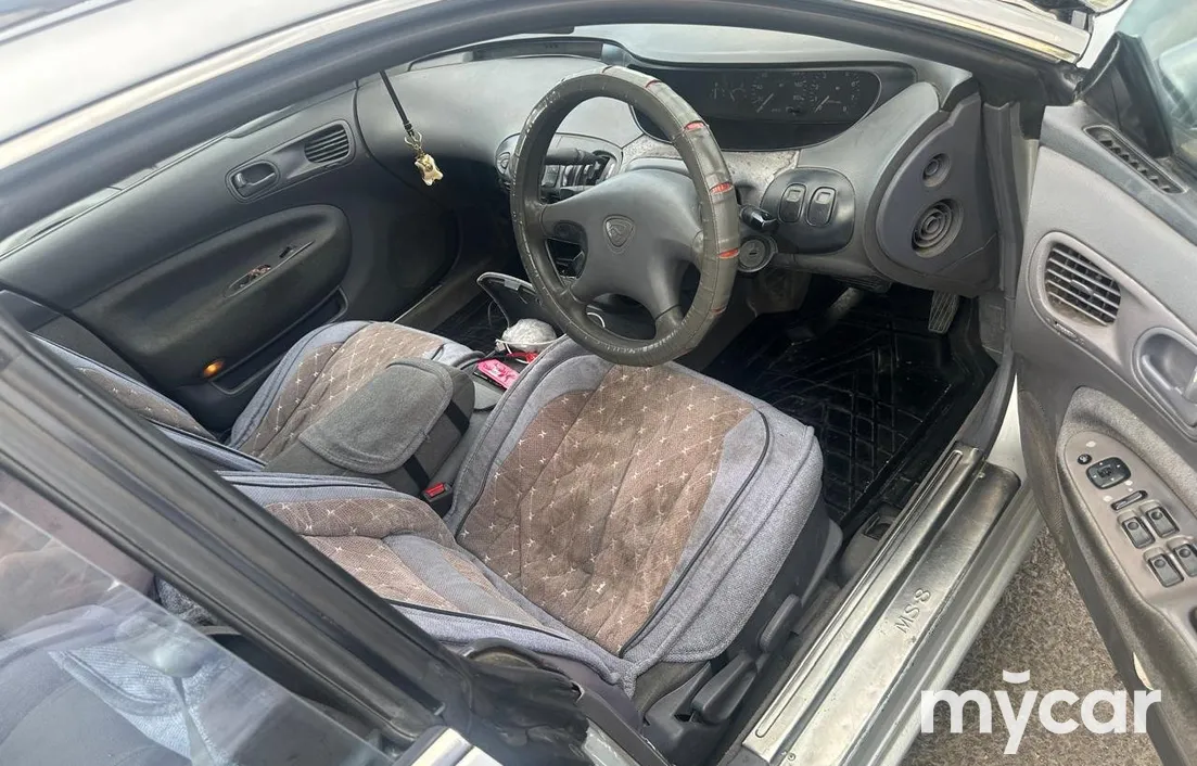 Mazda Efini MS-8 1995