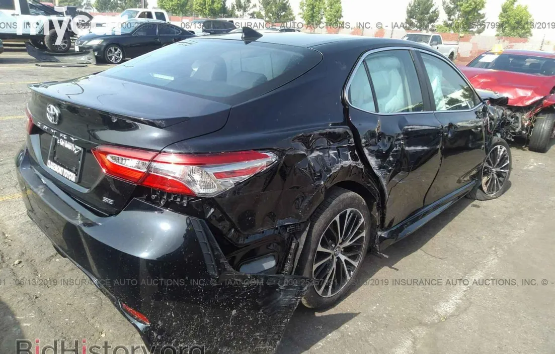 Toyota Camry 2019
