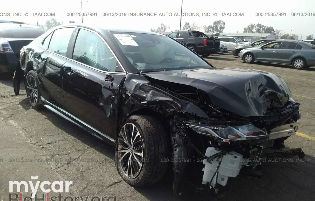 Toyota Camry 2019