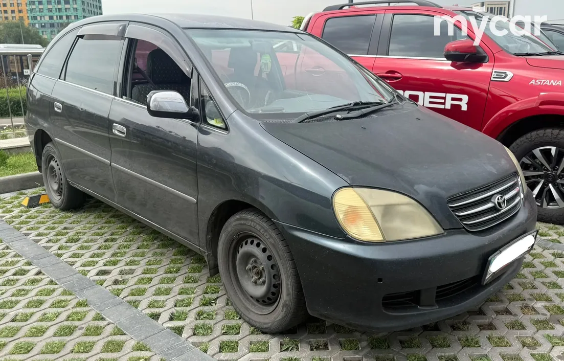 Toyota Nadia 1999