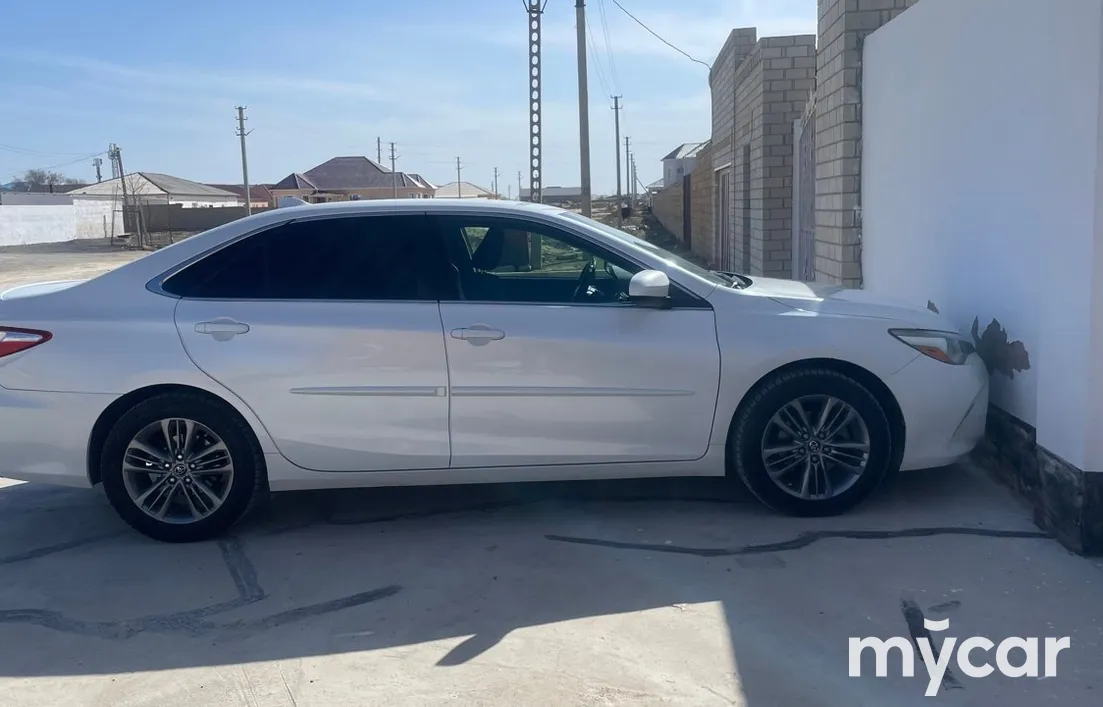 Toyota Camry 2017