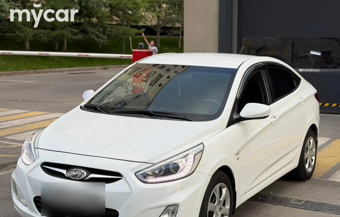 Hyundai Accent 2014