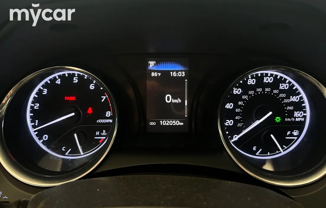 Toyota Camry 2019