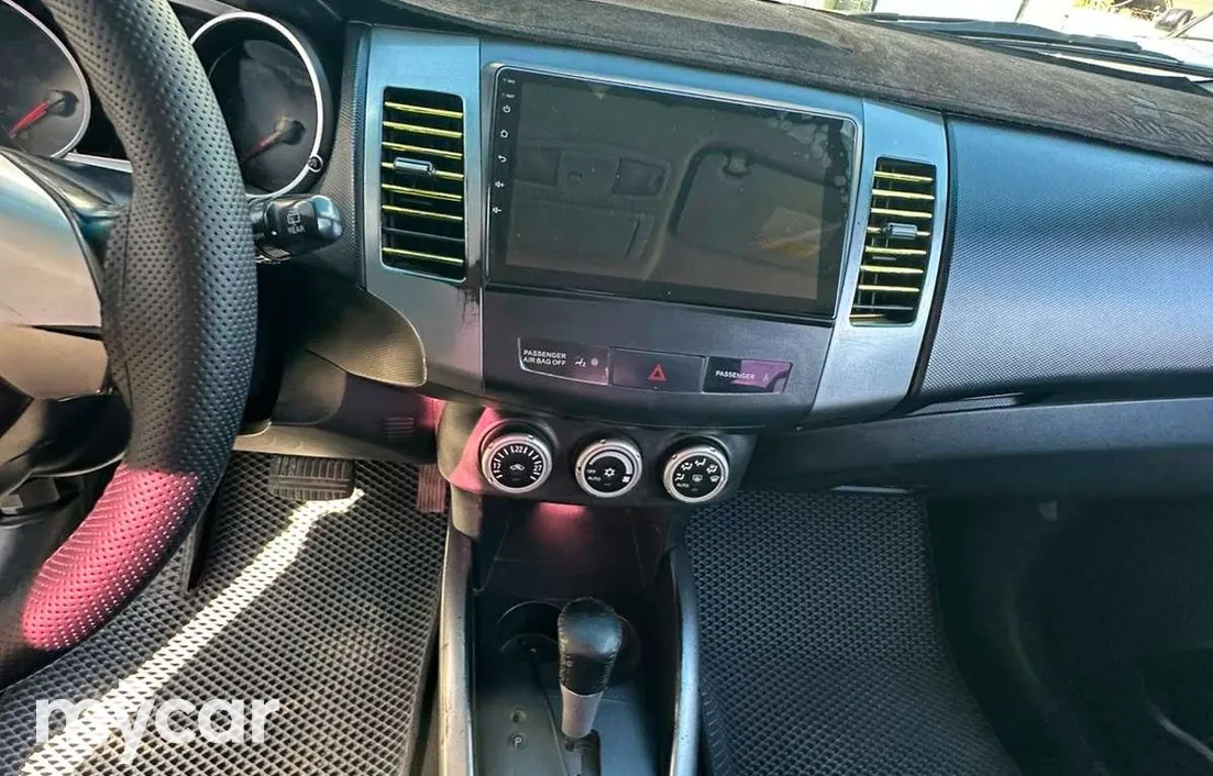 Mitsubishi Outlander 2007