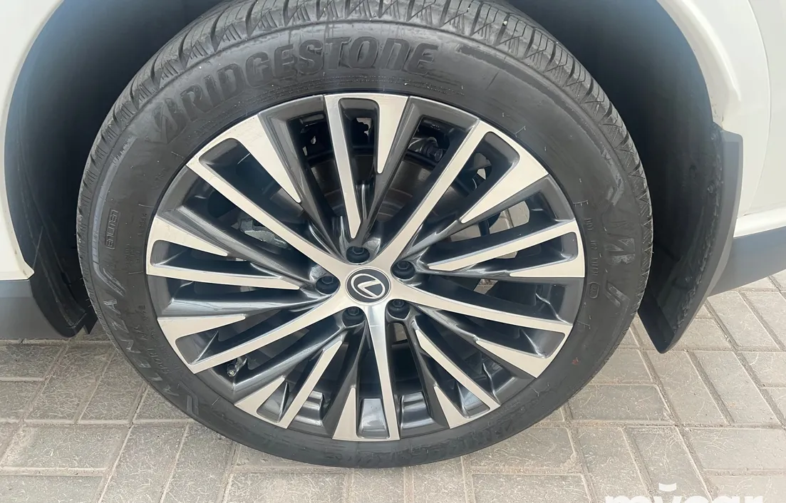 Lexus RX 2022