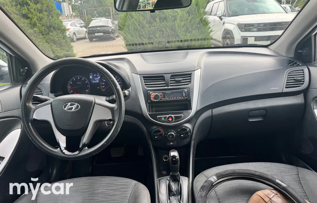 Hyundai Accent 2014