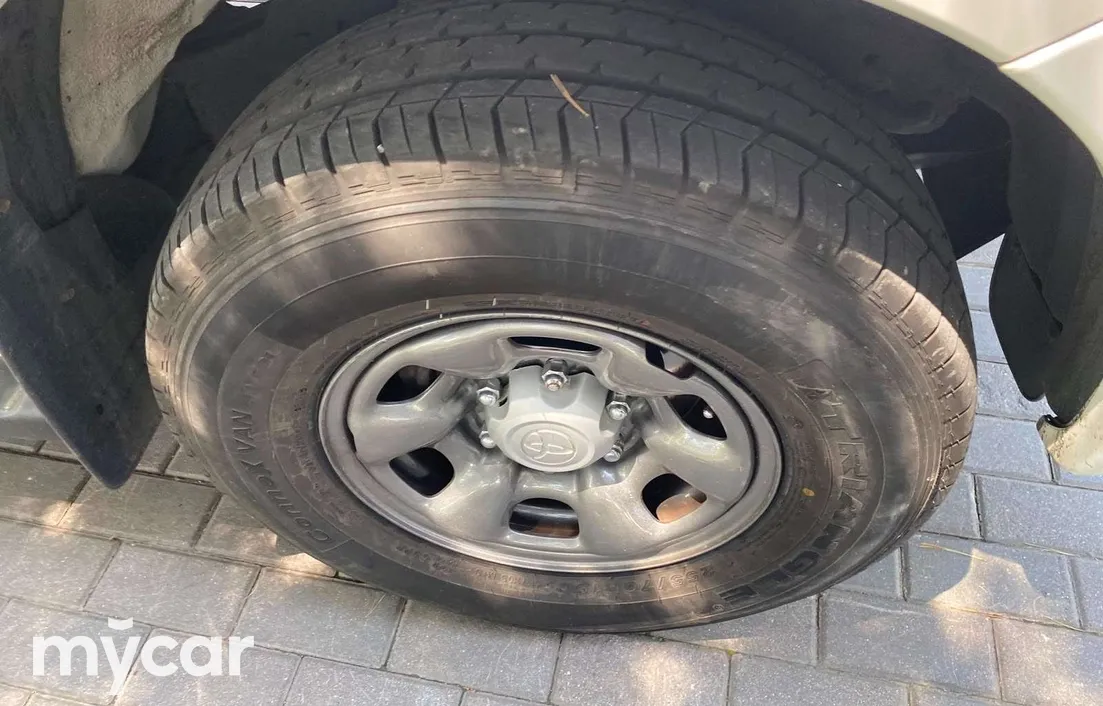 Toyota Hilux 2013