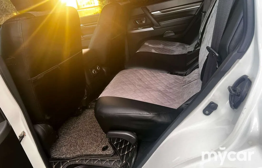 Mitsubishi Pajero 2011