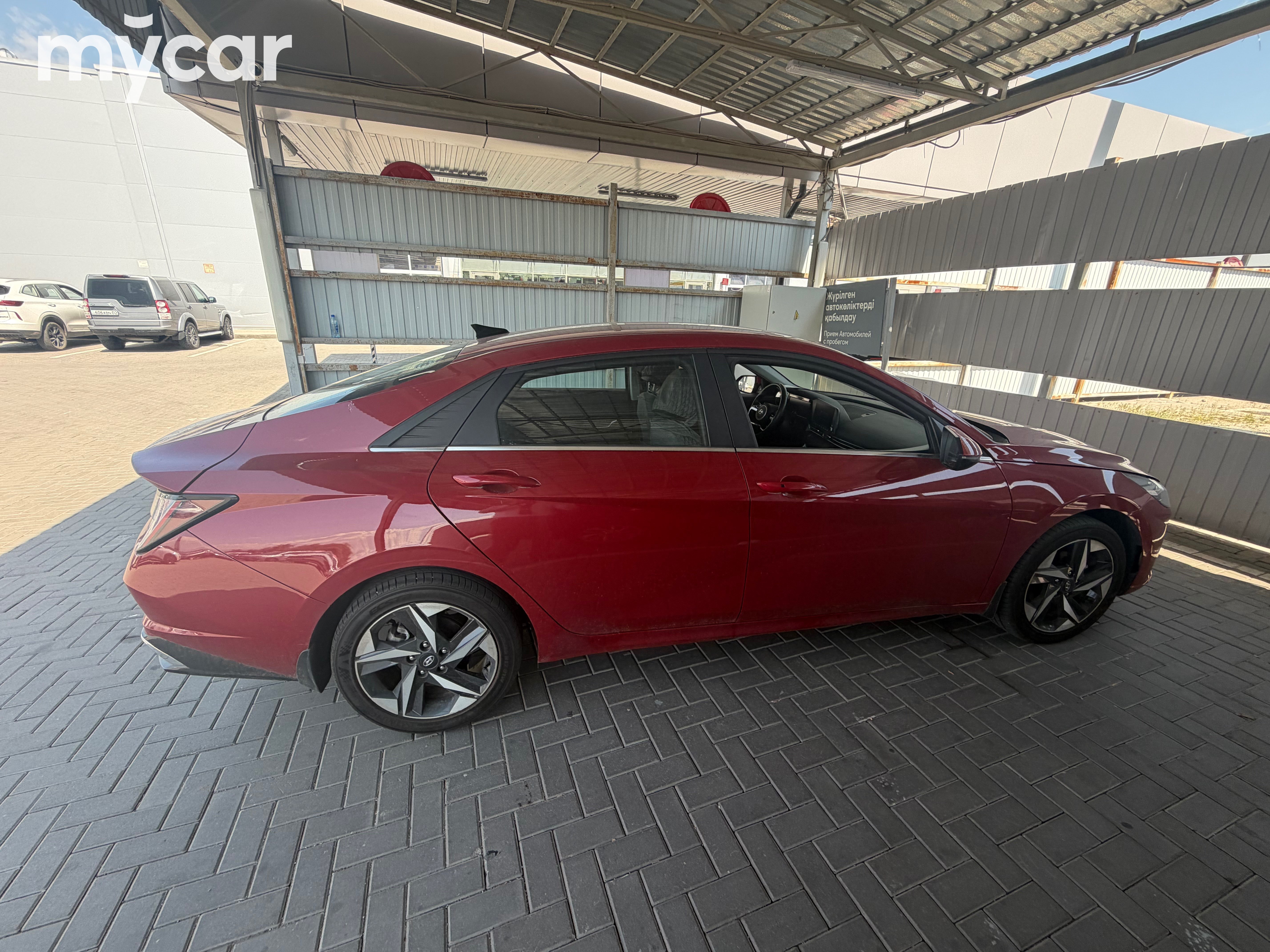 Hyundai Elantra 2023