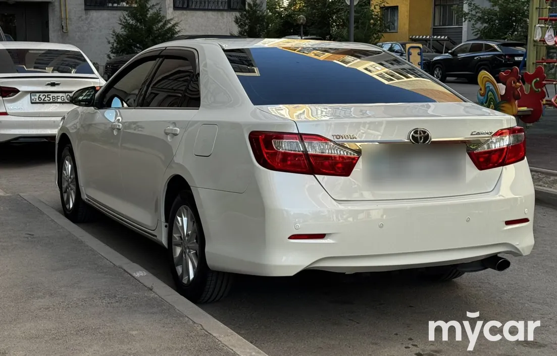 Toyota Camry 2014