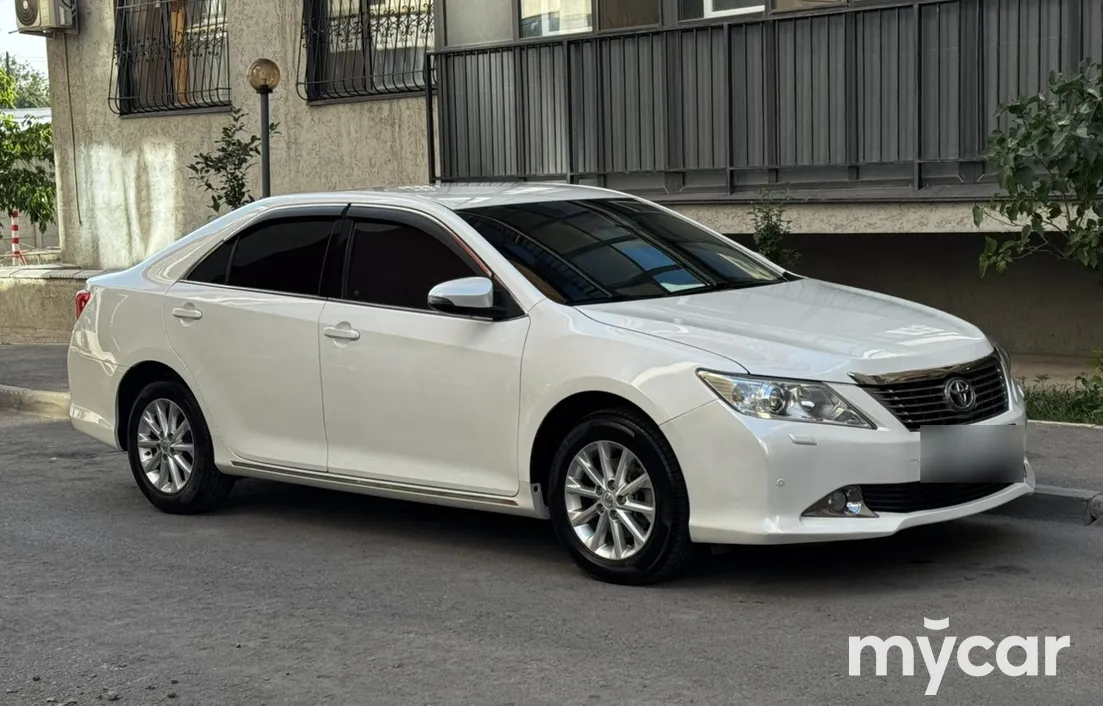 Toyota Camry 2014