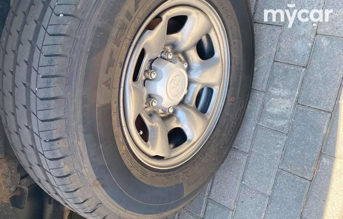 Toyota Hilux 2013
