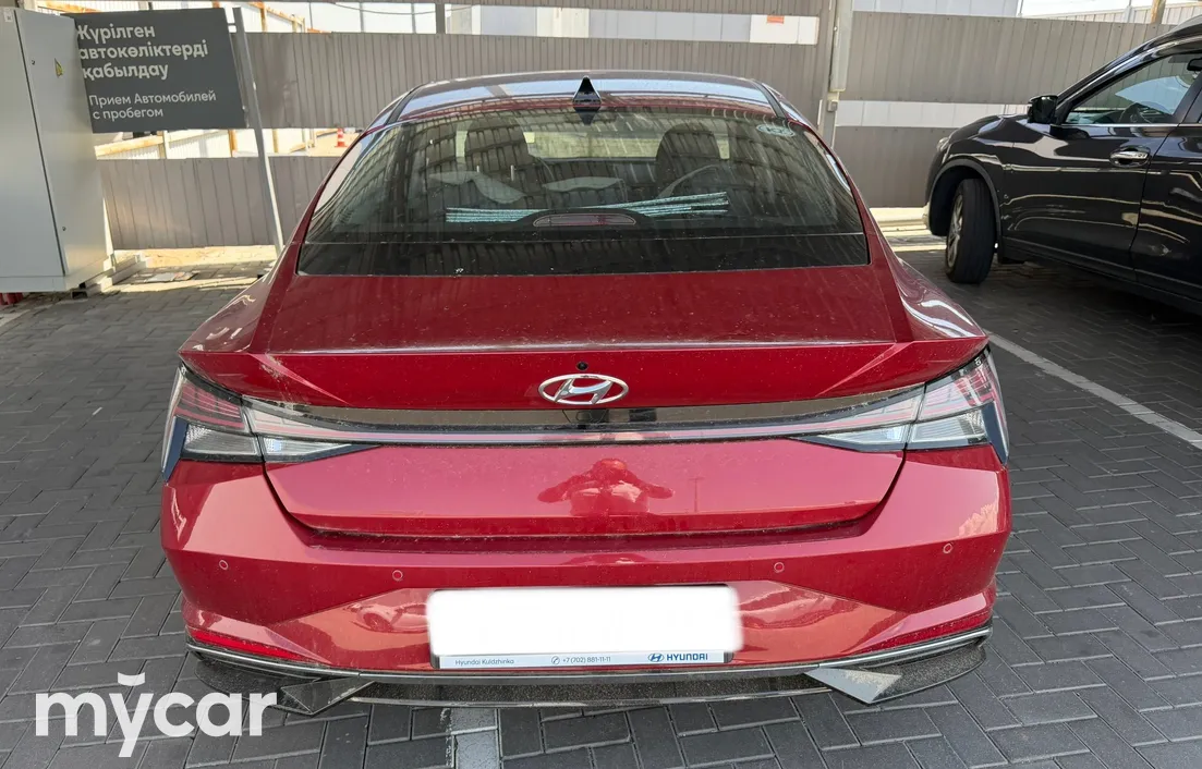 Hyundai Elantra 2023