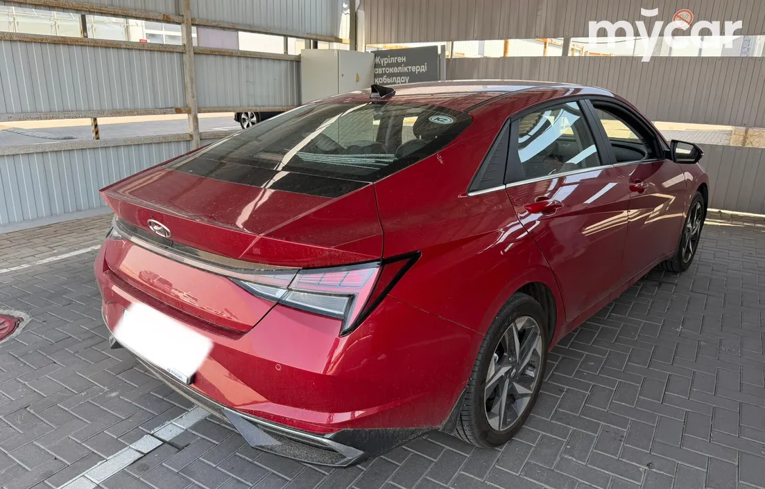 Hyundai Elantra 2023