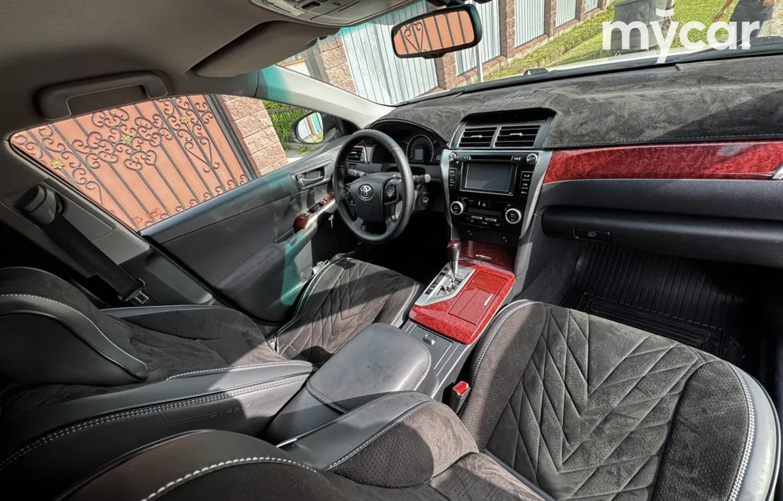 Toyota Camry 2014