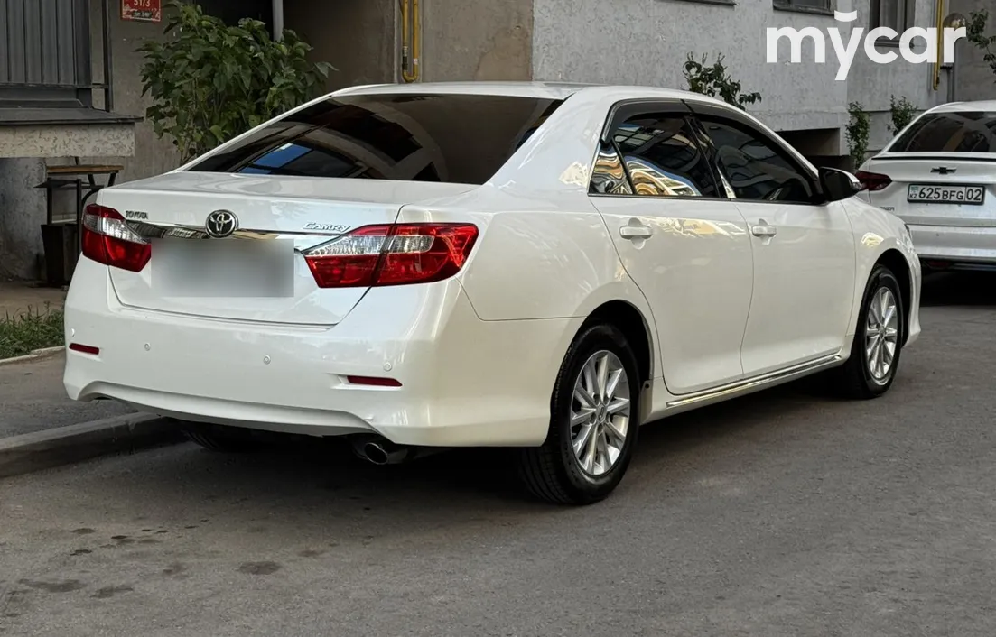 Toyota Camry 2014