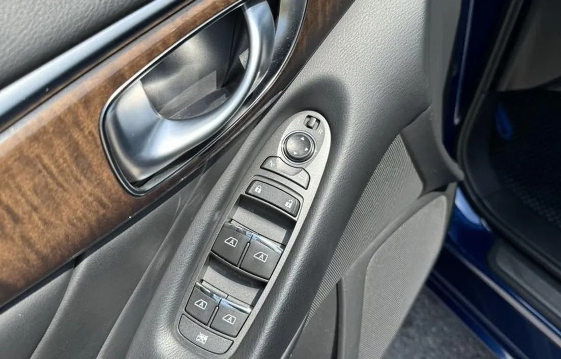 Infiniti Q50 2016