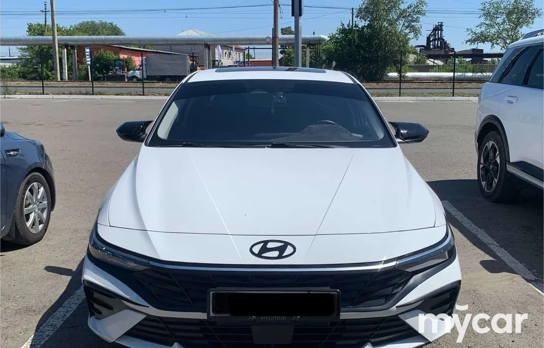 Hyundai Elantra 2024