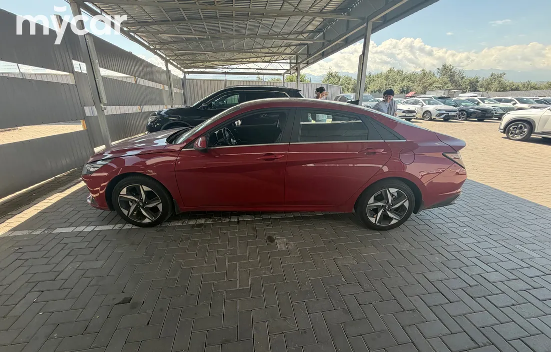 Hyundai Elantra 2023