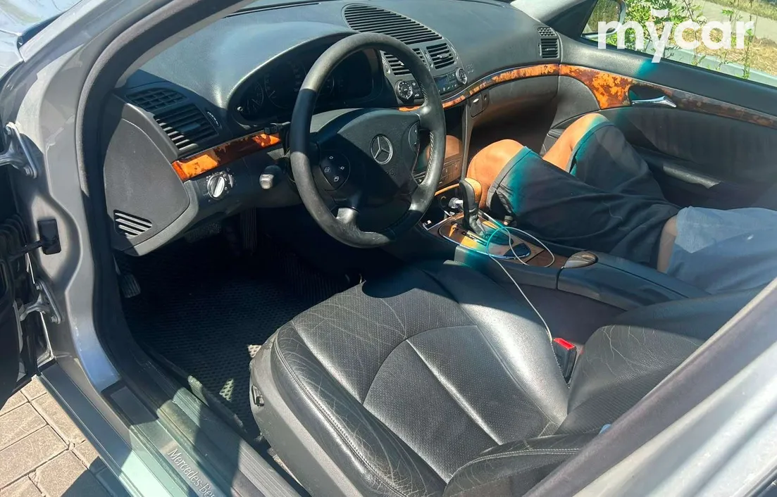Mercedes-Benz E-Класс 2002