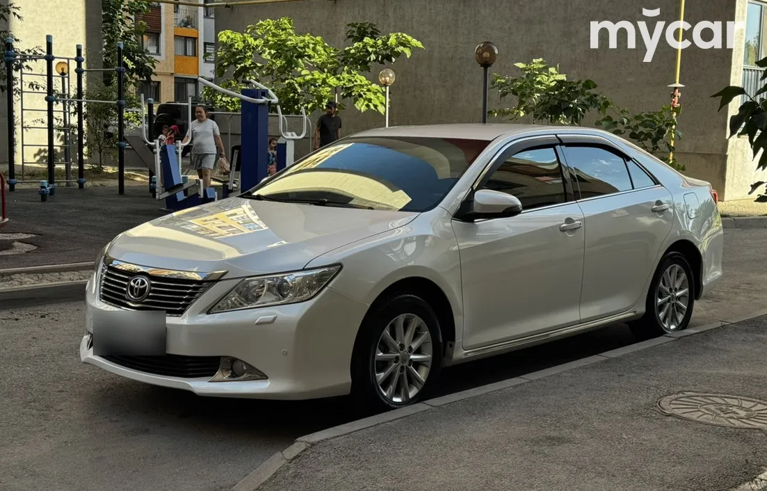 Toyota Camry 2014