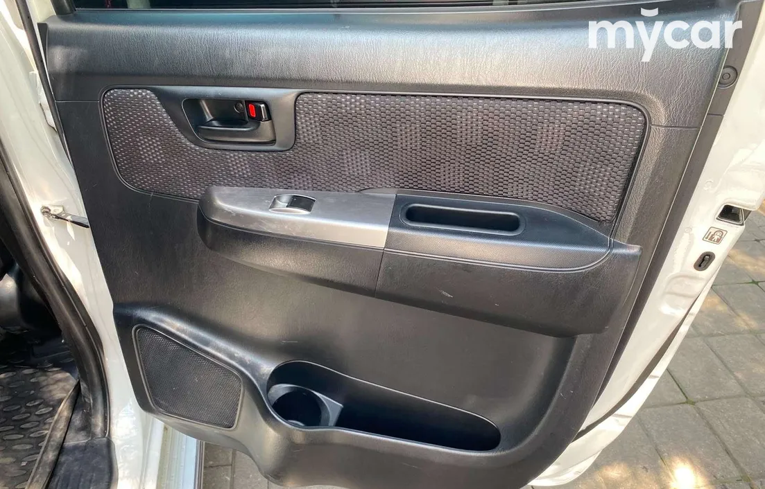 Toyota Hilux 2013