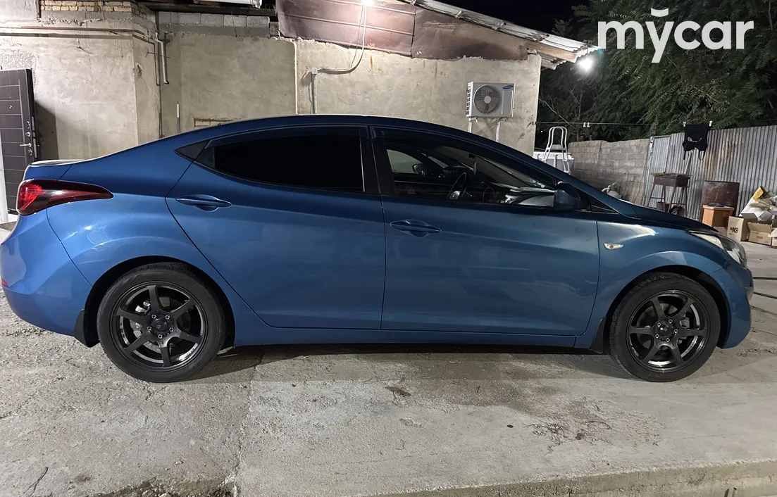 Hyundai Elantra 2015