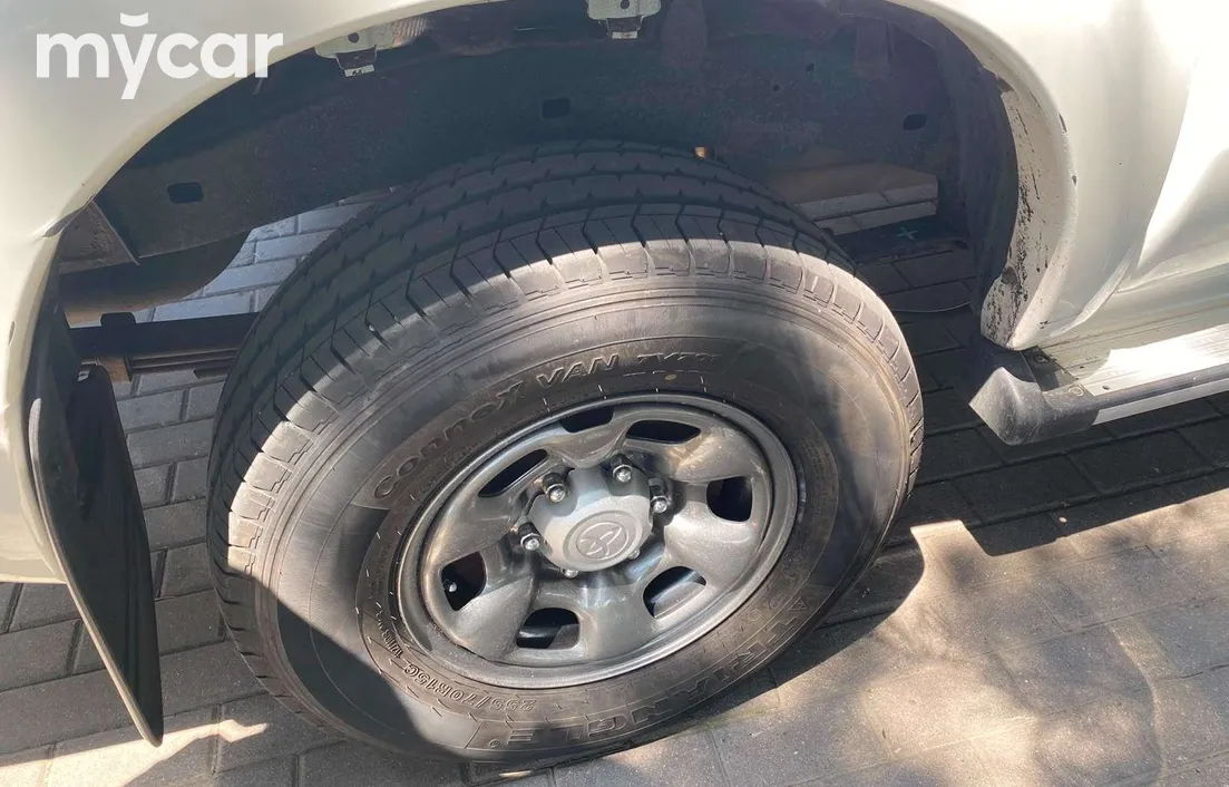 Toyota Hilux 2013