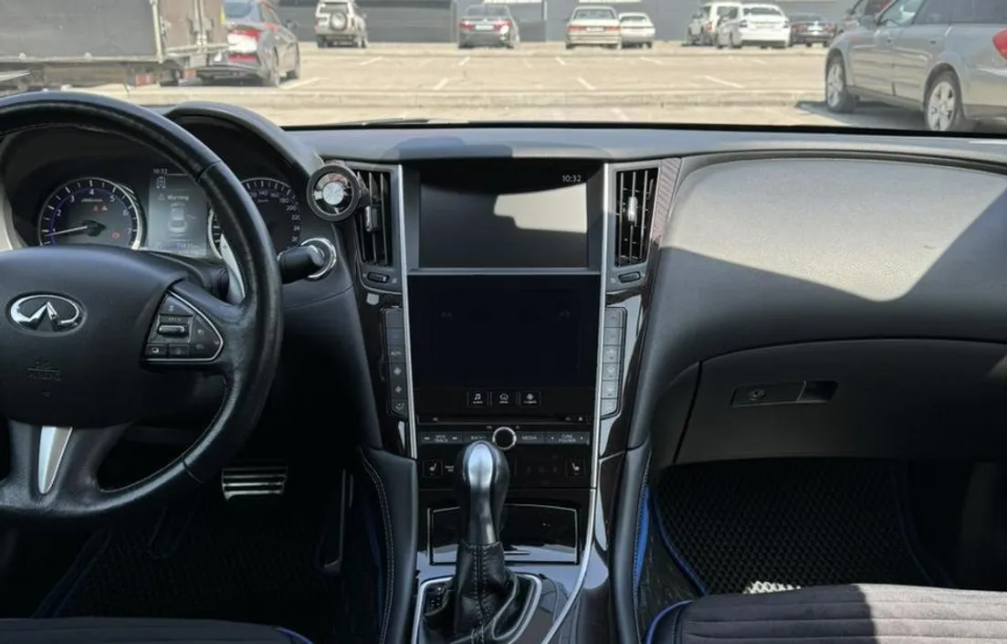 Infiniti Q50 2016