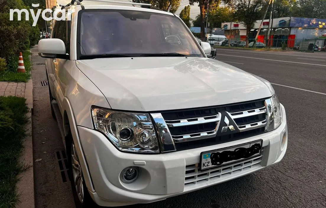 Mitsubishi Pajero 2011