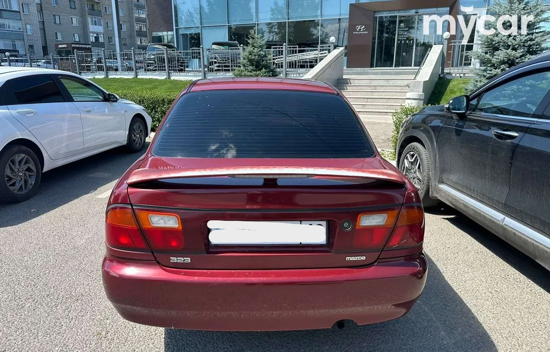 Mazda 323 1996