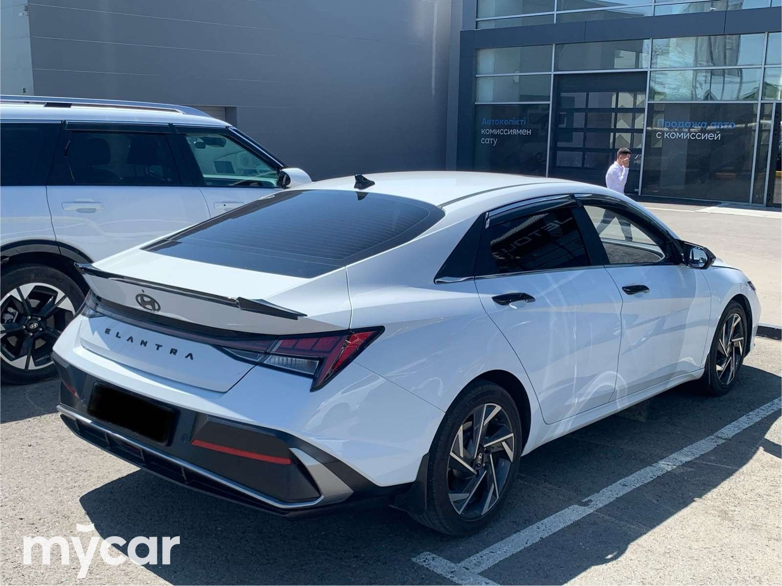Hyundai Elantra 2024