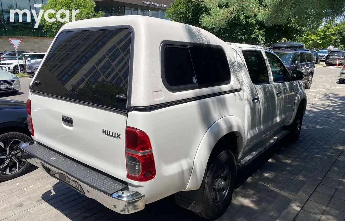 Toyota Hilux 2013