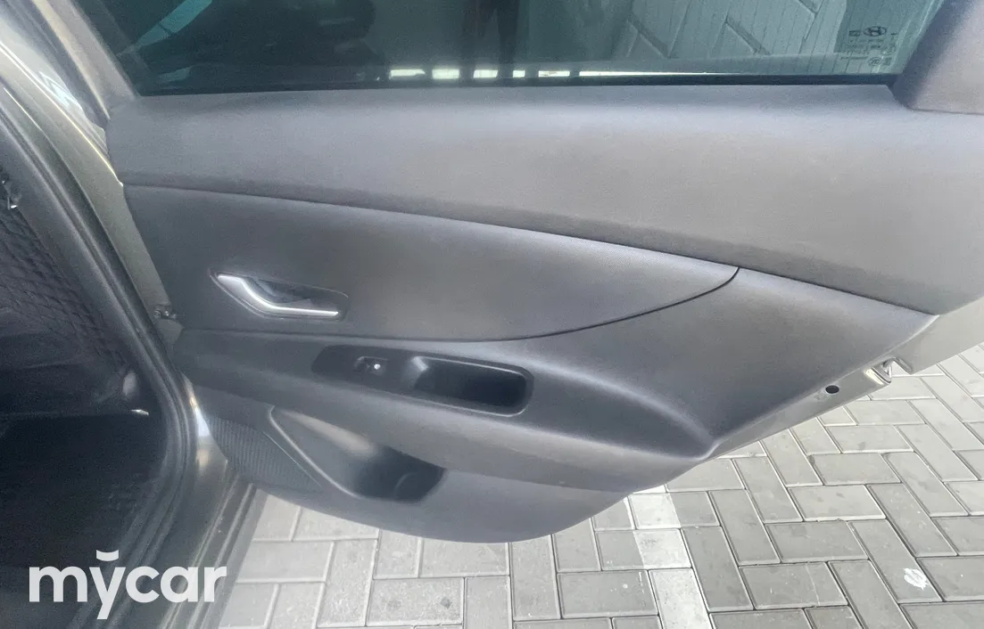 Hyundai Elantra 2025