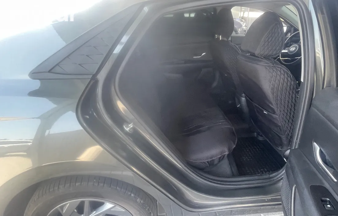 Hyundai Elantra 2025