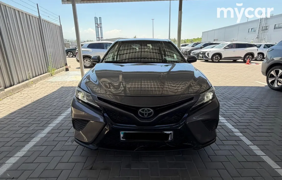 Toyota Camry 2018