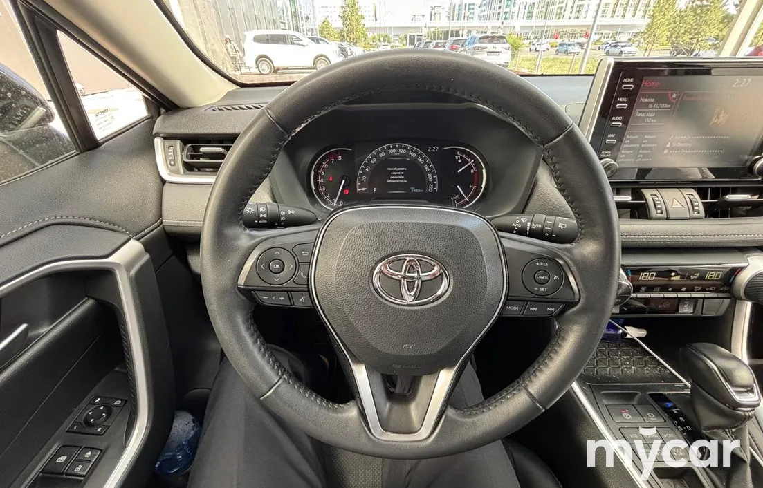 Toyota RAV4 2021