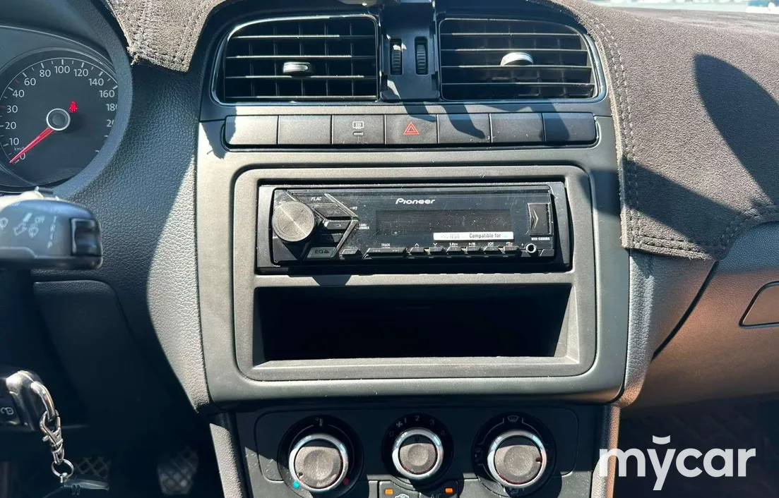 Volkswagen Polo 2016