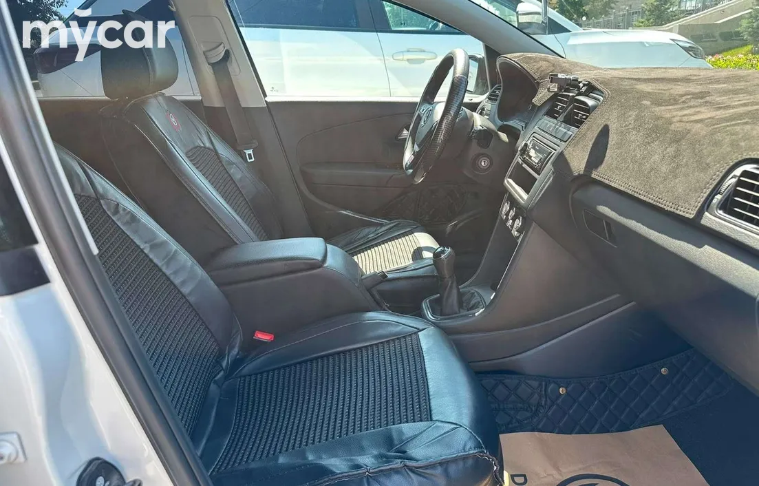 Volkswagen Polo 2016