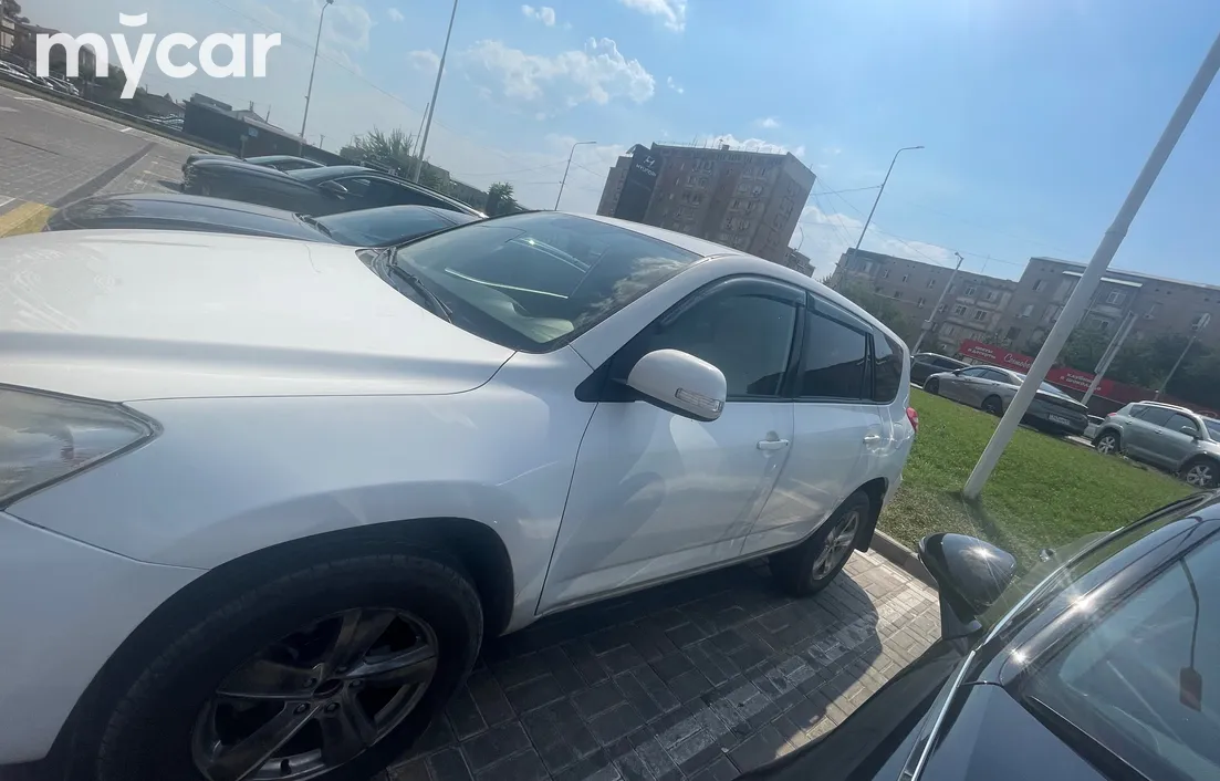 Toyota RAV4 2011