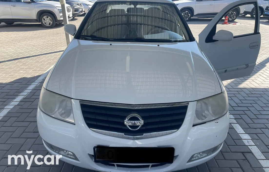Nissan Sunny 2010