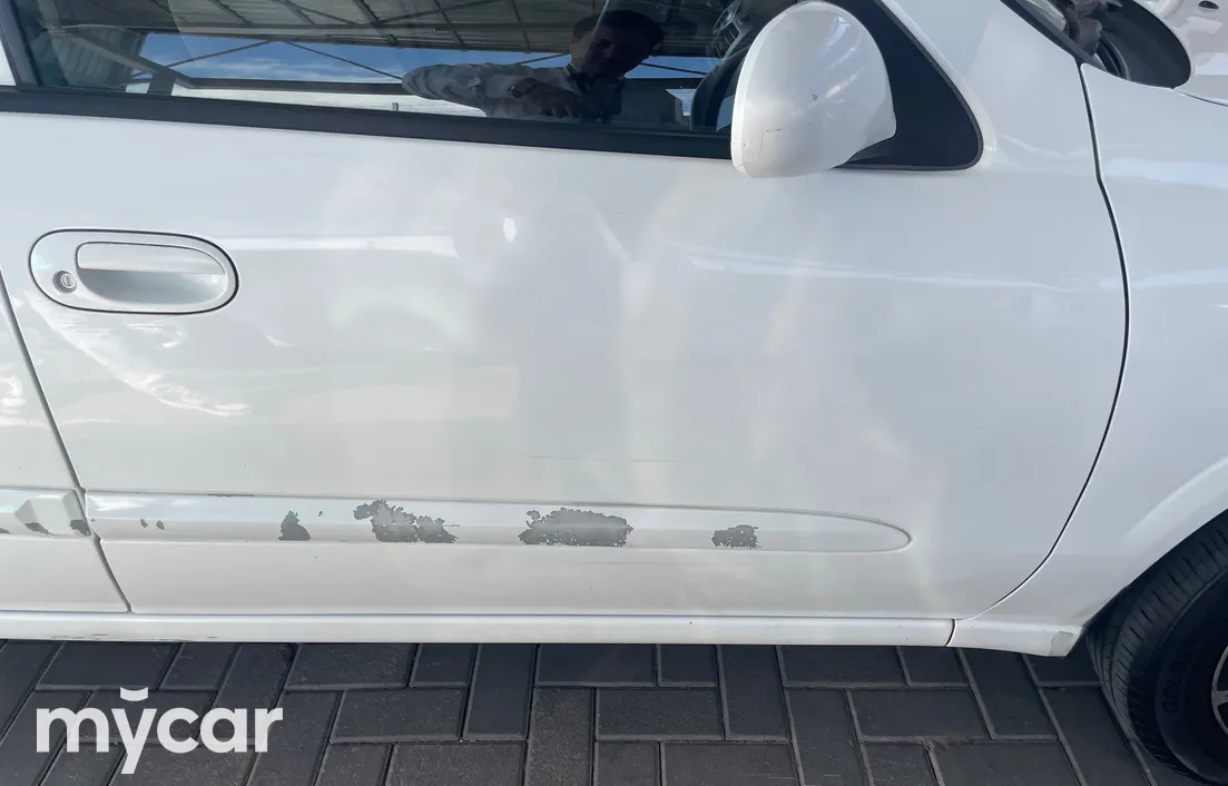 Nissan Sunny 2010