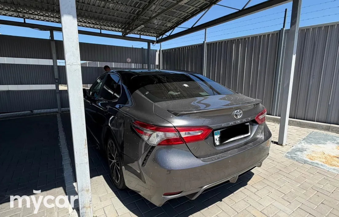 Toyota Camry 2018