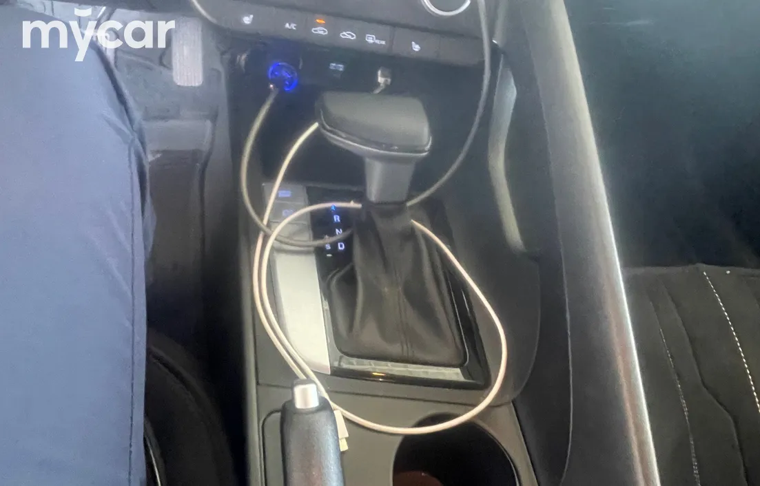 Hyundai Elantra 2025
