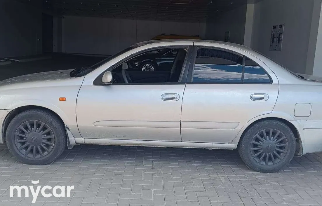 Nissan Sunny 2005