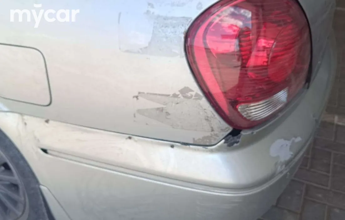 Nissan Sunny 2005