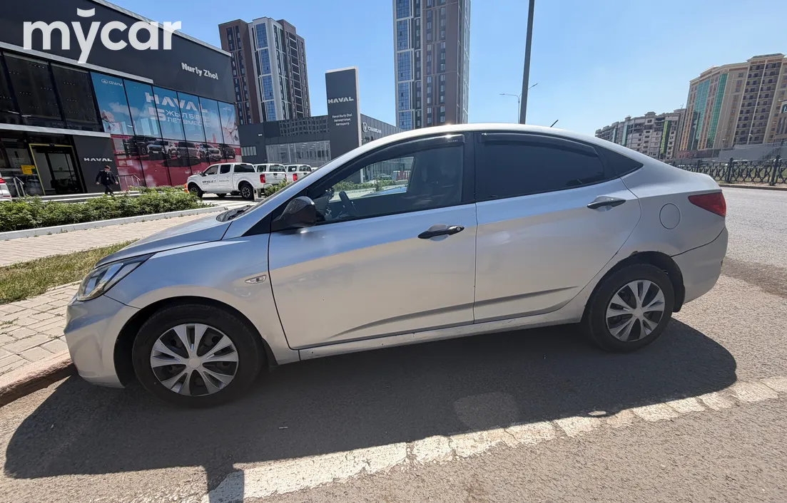 Hyundai Solaris 2011