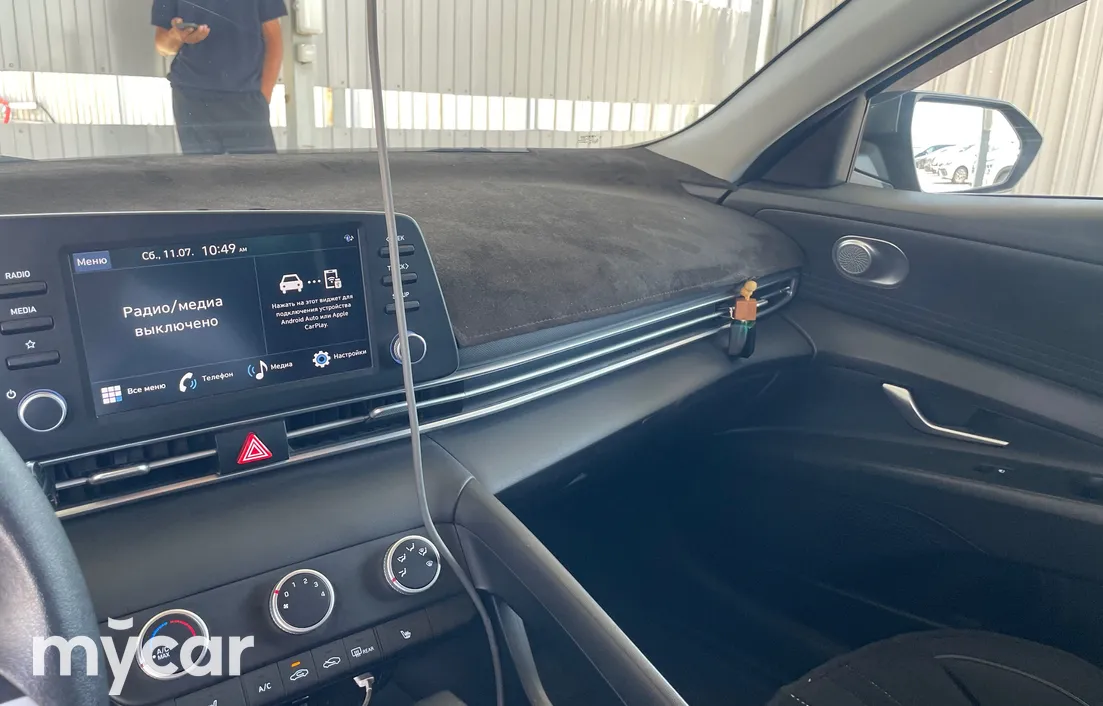 Hyundai Elantra 2025