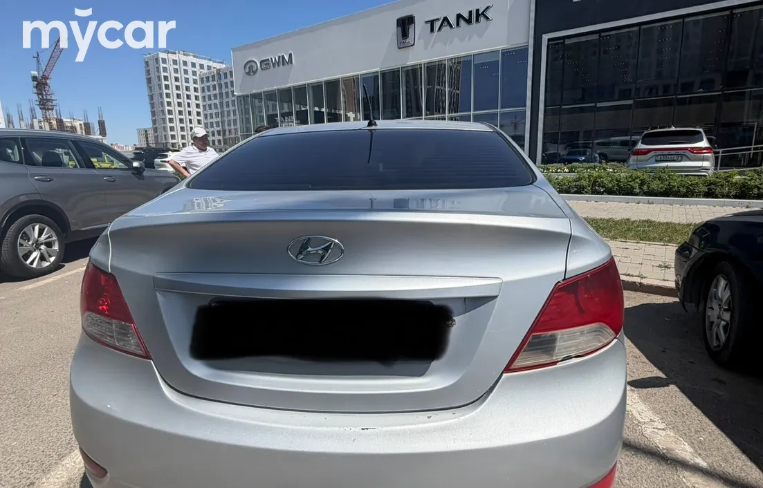 Hyundai Solaris 2011